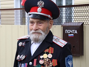 103 года исполняется ветерану Великой Отечественной войны Петру Марковичу Колеснику 