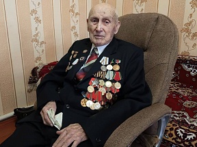 101 год исполняется ветерану Великой Отечественной войны Григорию Кирилловичу Бреусову